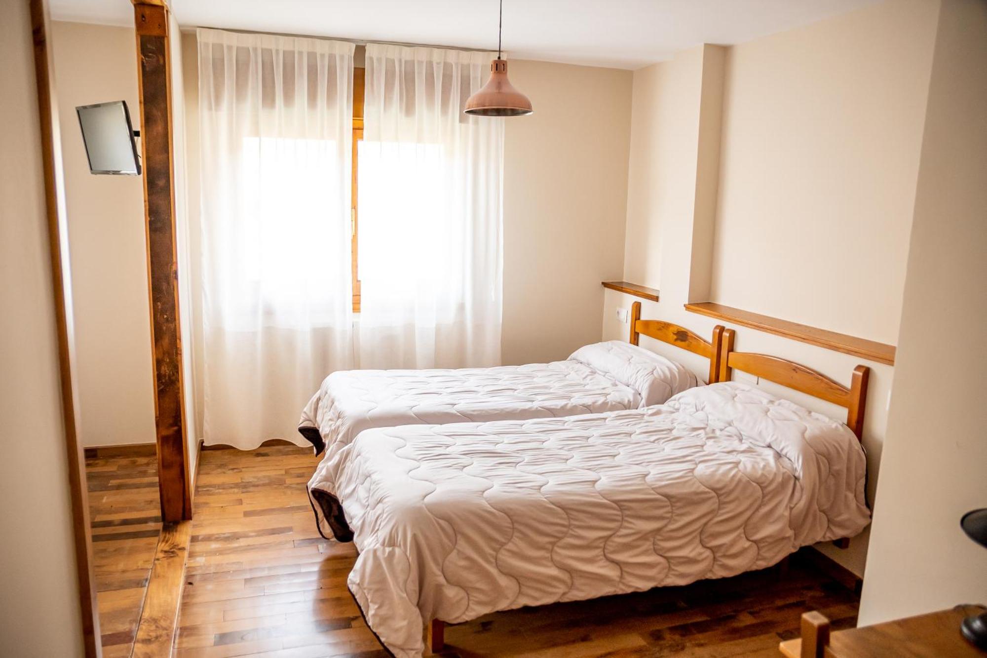 Hostal Restaurante Ventasierra Valdoré Habitación foto
